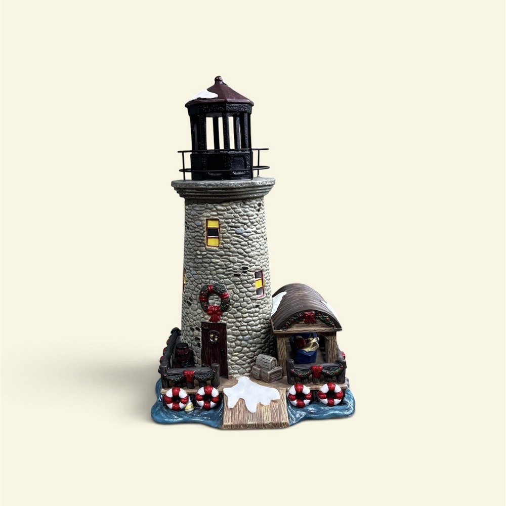 Santa's Workbench Cape Elizabeth Lighthouse Towne Series 2006 No Cord